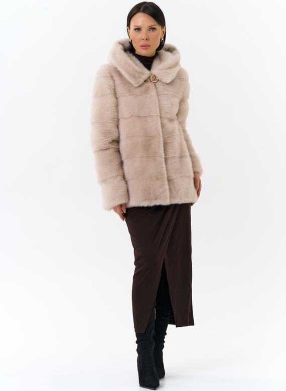 Шуба бежевого цвета из меха норки