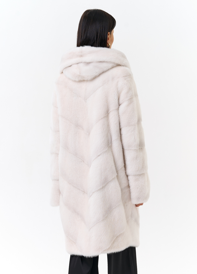 Светлая норковая шуба с капюшоном модель № 24736 в кредит