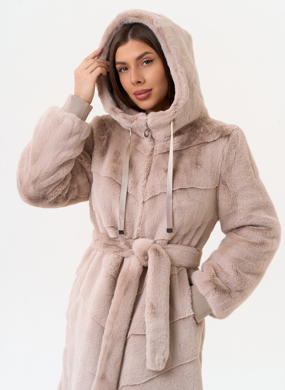 Женская шуба из эко меха с капюшоном