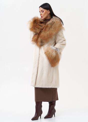Норковая шуба с отделкой из меха лисы