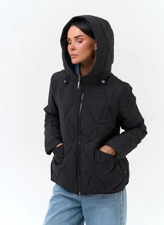 Женская куртка с капюшоном