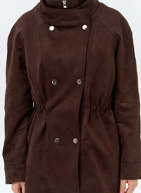 Женская куртка из эко замши с воротником стойкой