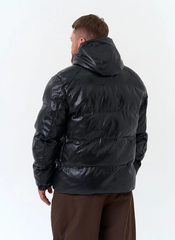 Мужской пуховик из эко кожи с капюшоном фото