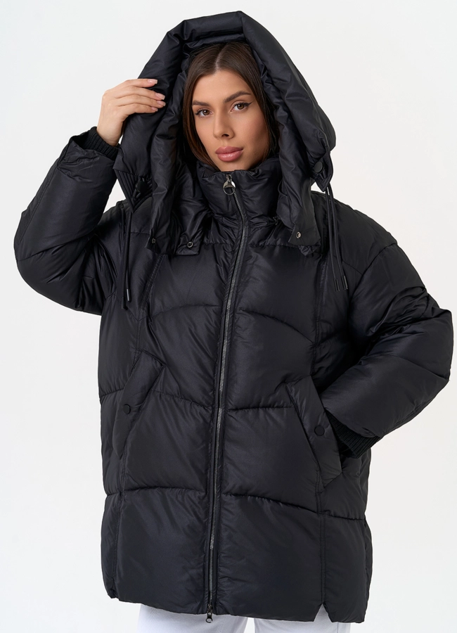 фото Женский пуховик черного цвета с капюшоном модель № 31592