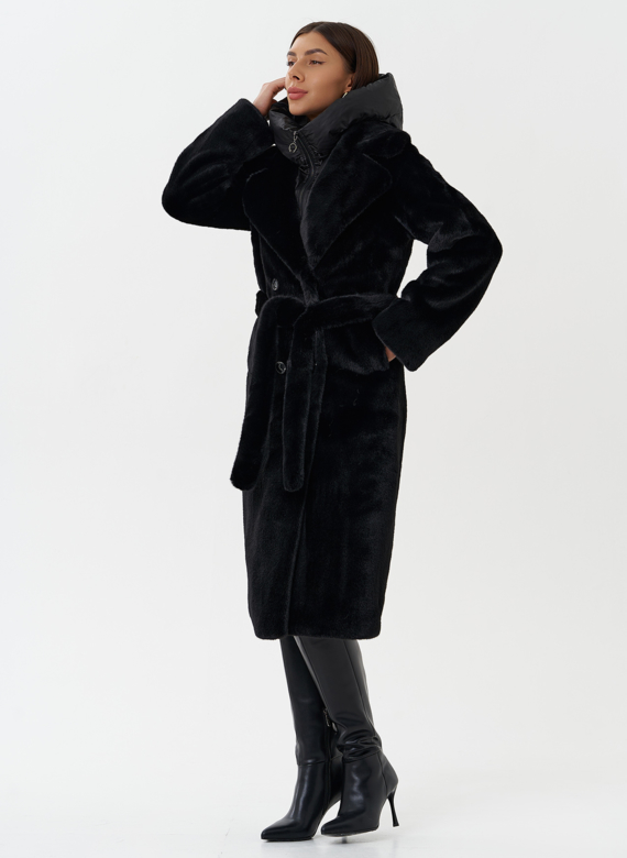 Женское пальто из экомеха с капюшоном