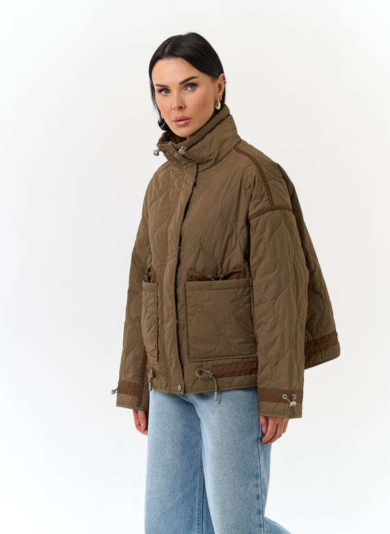 Женская куртка с воротником стойкой