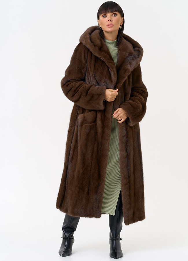 Женская шуба из меха норки с капюшоном  модель № 31651 универмаг малина