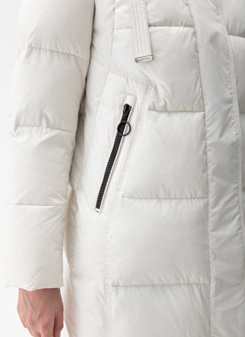 Женский пуховик с капюшоном 