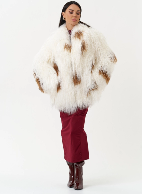 Женская шуба из меха ламы