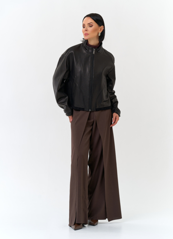 Женская короткая куртка из натуральной кожи